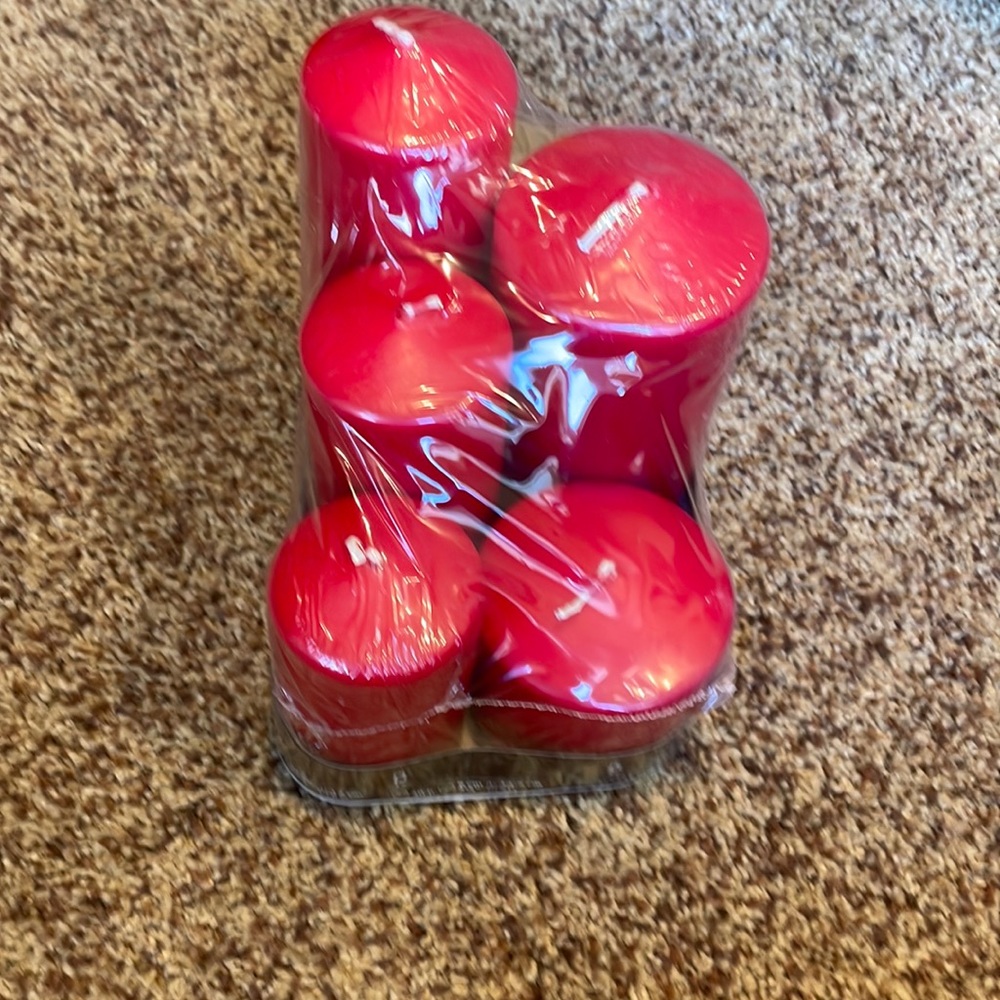 Five Red Candles, New
